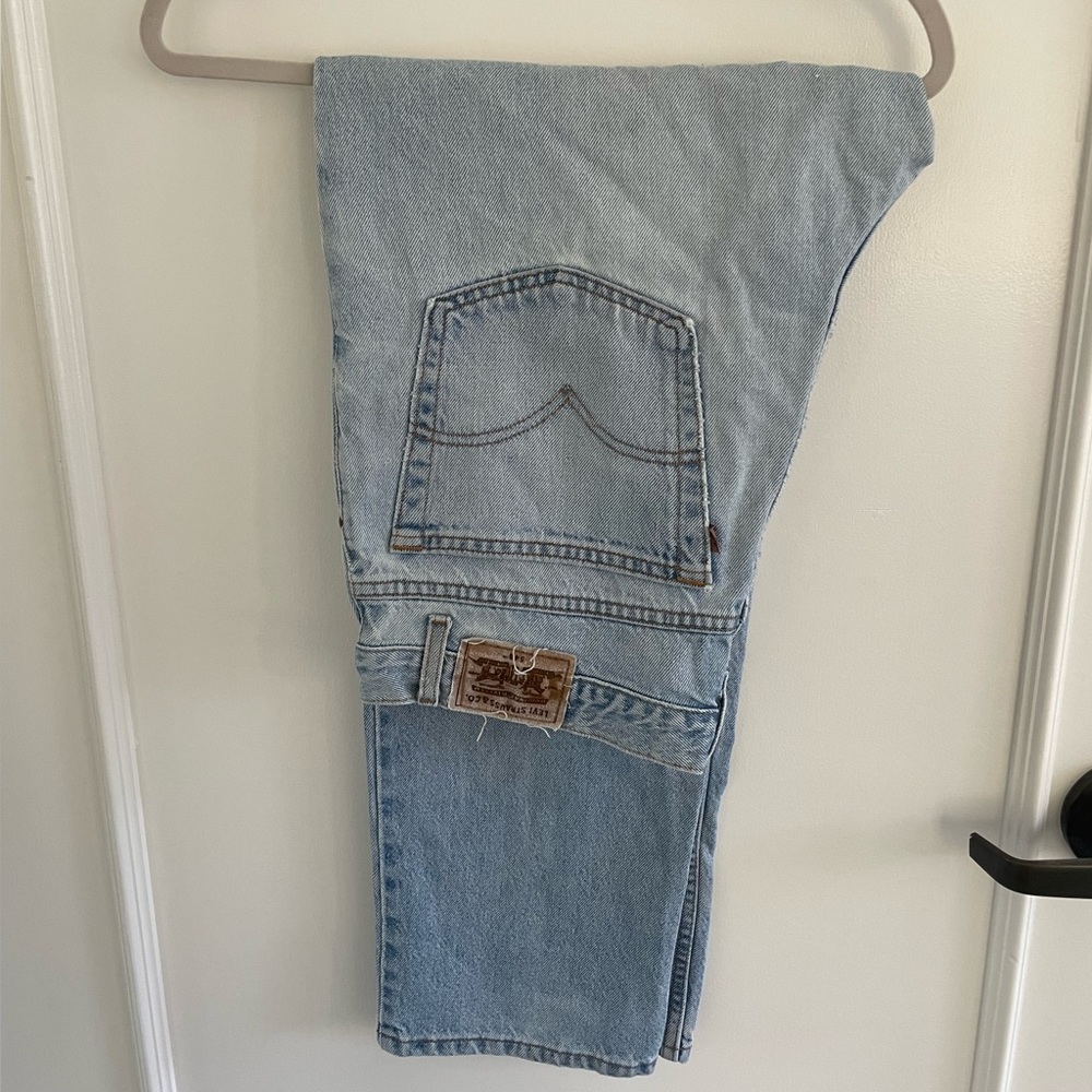 Vintage light wash Levi’s jeans